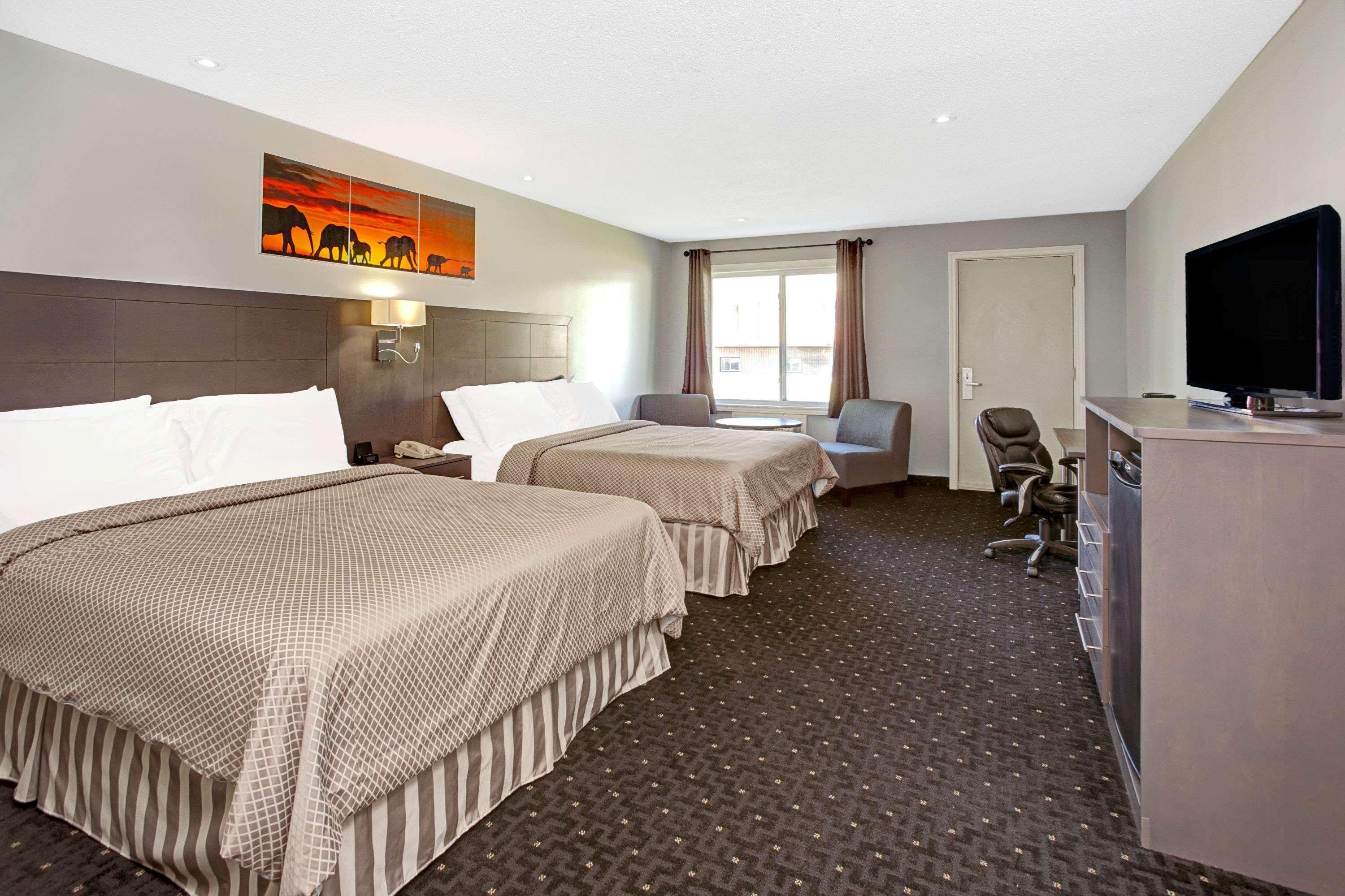 Howard Johnson By Wyndham Gananoque Eksteriør billede
