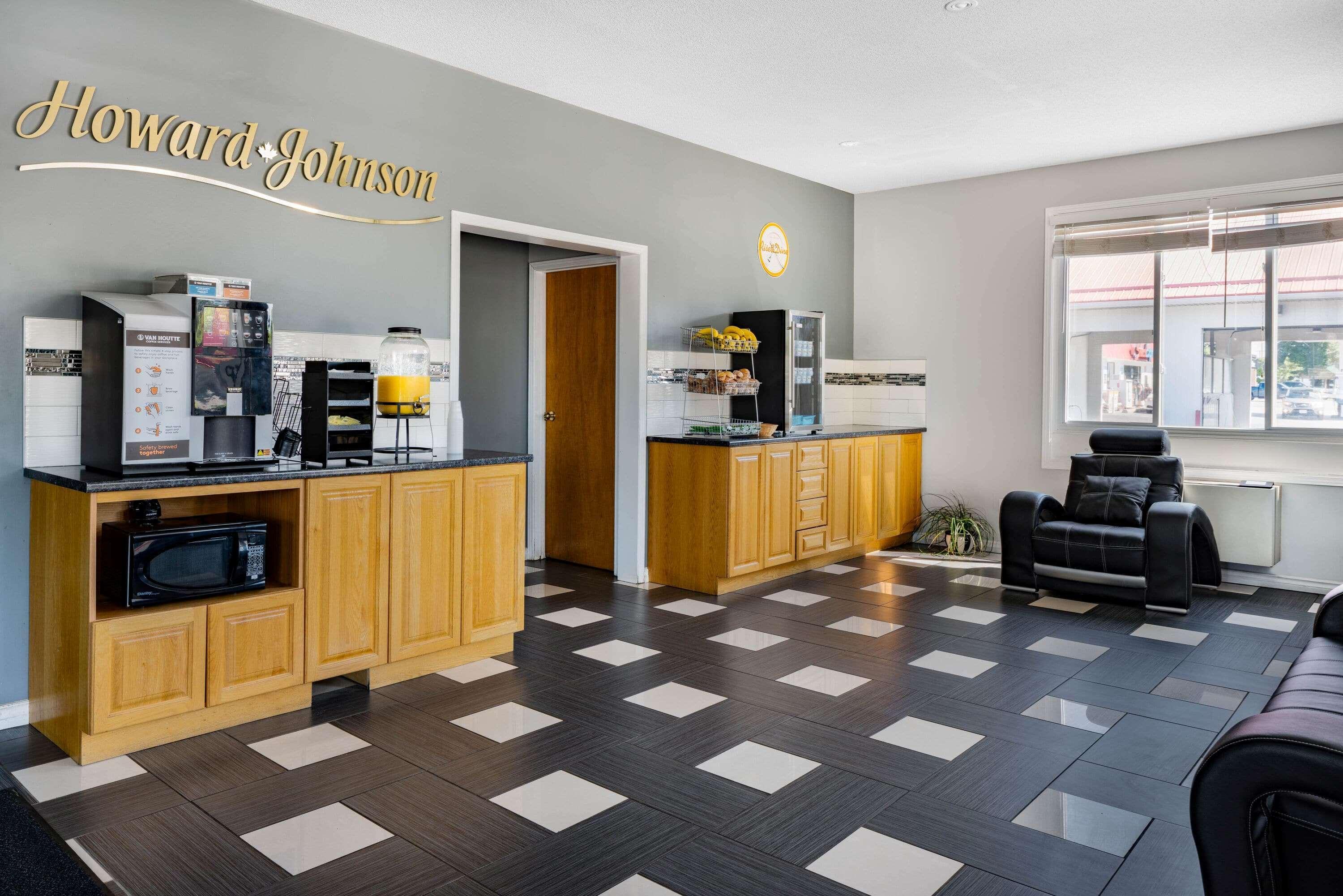 Howard Johnson By Wyndham Gananoque Eksteriør billede