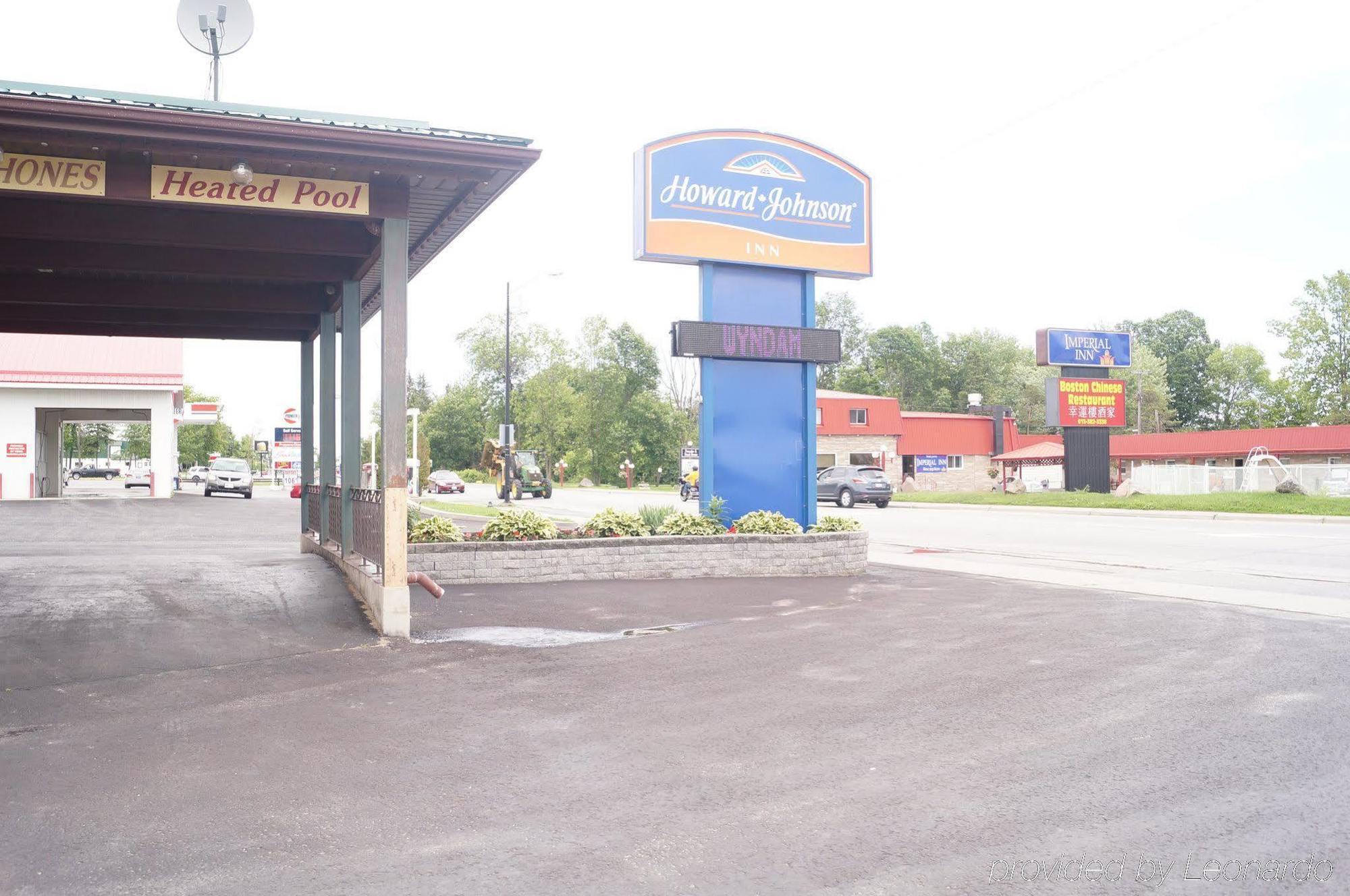 Howard Johnson By Wyndham Gananoque Eksteriør billede